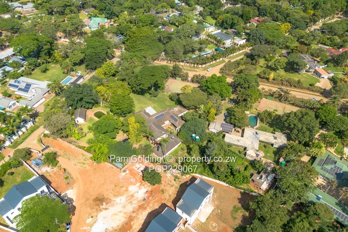 Two Acres on Kew Drive