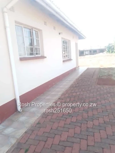 Charming 3-Bed Cottage to Let — Borehole & Solar