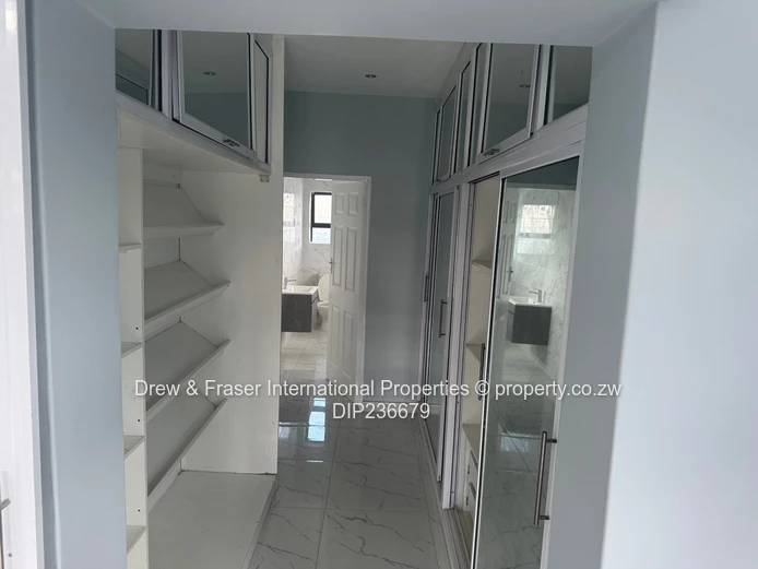 Mabvazuva house available for rent $800 (Sole Mandate)