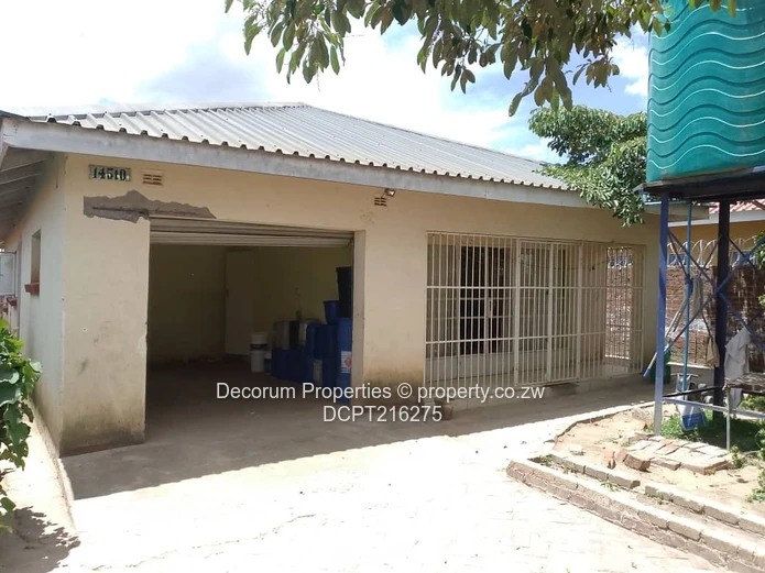 Charming 3-Bedroom Home in Damofalls with Modern Comforts