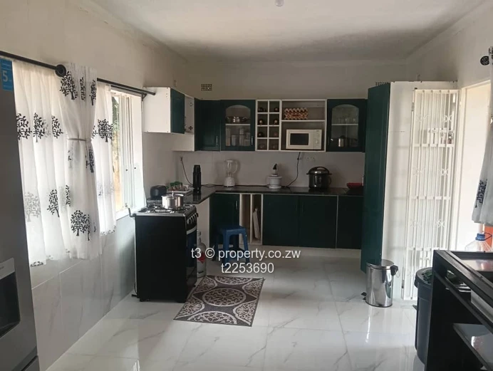 Spacious 3-bed Hillside Home — Borehole, Solar & Fireplace