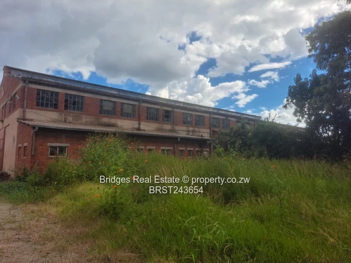 Multipurpose industrial warehouse for sale in Kadoma