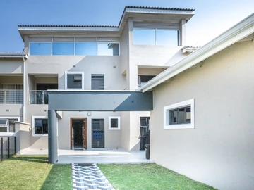 Modern, Upmarket Townhouse For Sale.