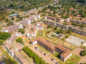 2 Bedroom Flat & Apartment