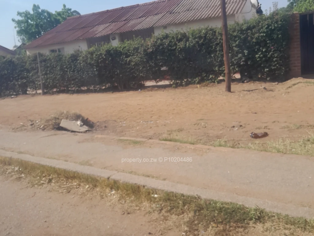 6 Bed Houses for Sale in Highfield P10204486