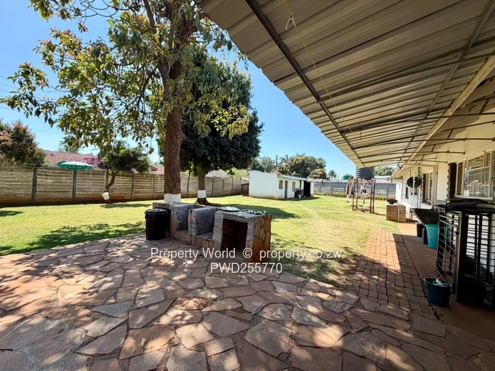 4 Bedroom House for Sale in Ridgeview