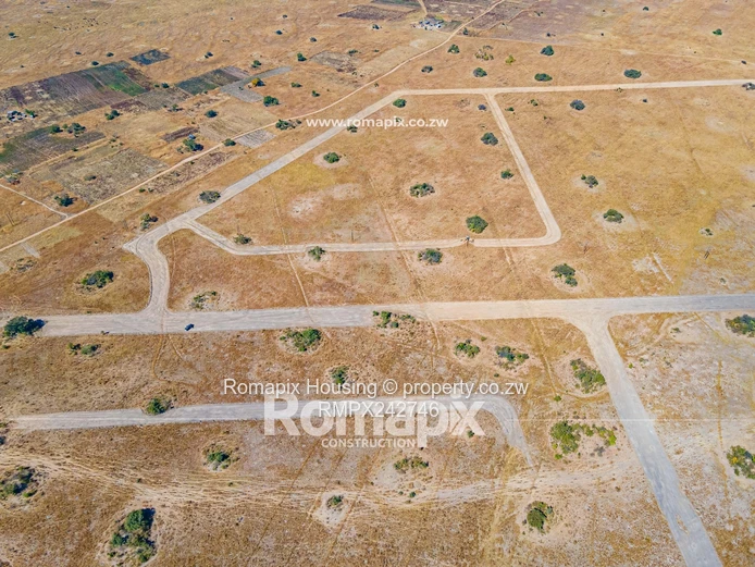 300m² Norton Stand — Main Road Frontage & Tarred Roads