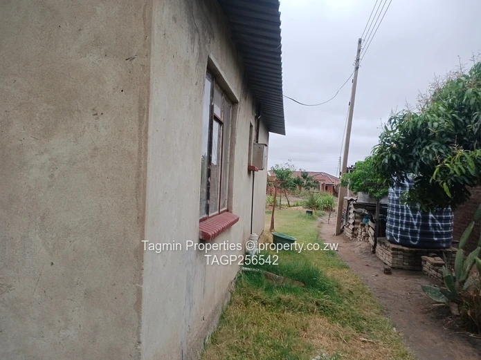 610 Sqm Residential Stand With 4-Roomed Cottage - Fully Serviced