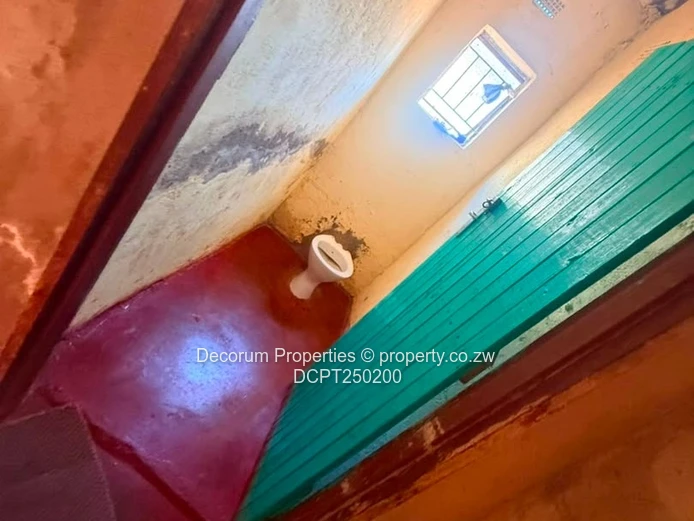 Chitungwiza Unit P Extension – House For Sale | Us$36,000