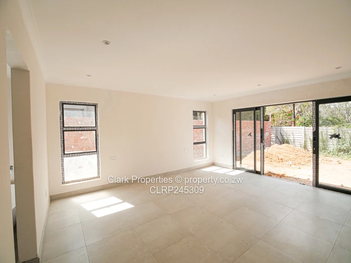 STUNNING TOWNHOUSES ON 1000sqm (Sole Mandate)