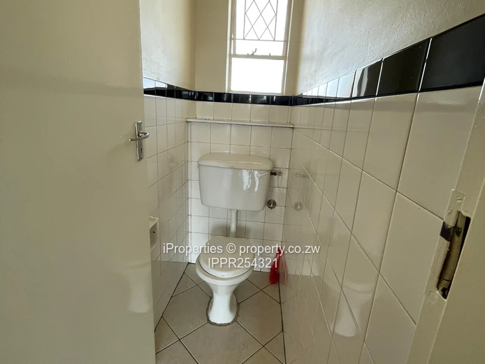 2-Bedroom Flat To Let – Avenues