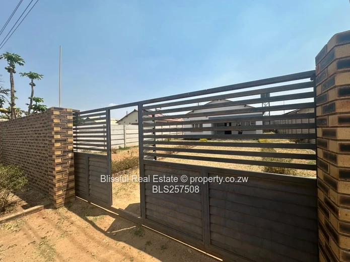 3 Bedroom house for sale in budiriro cabs-Deeds available