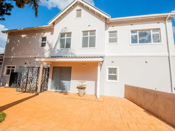 6 Unit Townhouse Complex