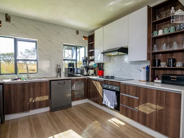 4 Bedroom Garden Flat