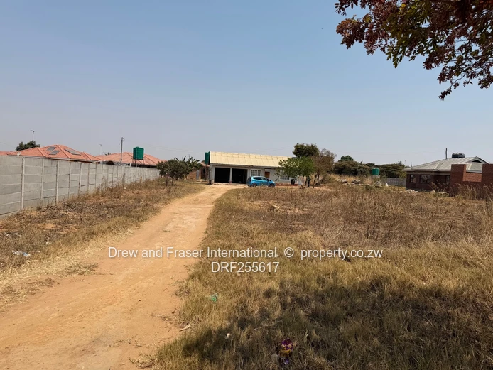 2-Bed cottage on 2000m² with Garage Zimre Park for sale $68k