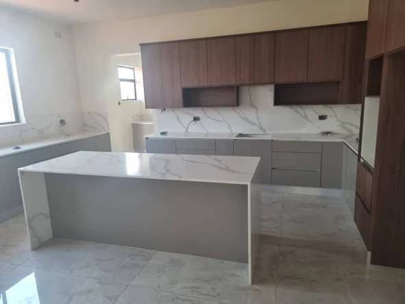 5 Bedroom House