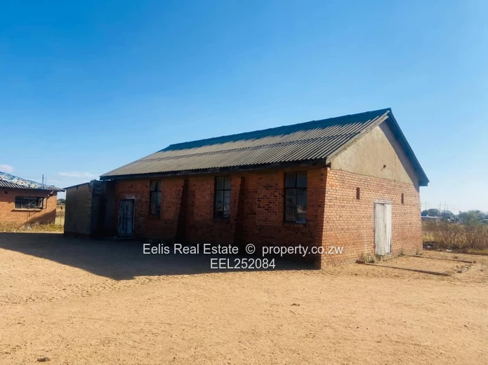 Entumbane property for sale 