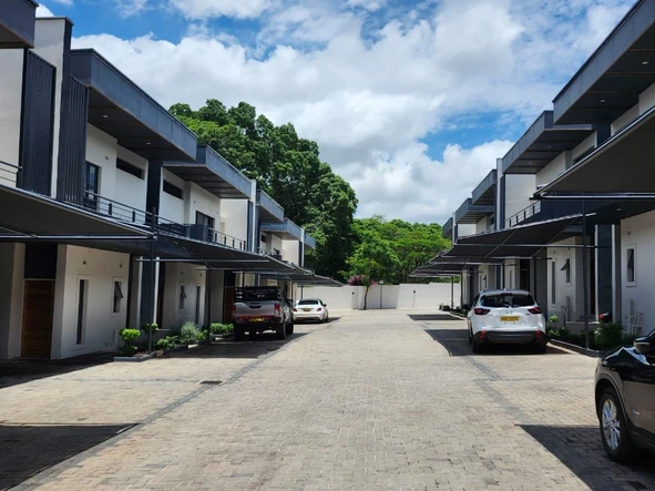 4 Bedroom Garden Flat