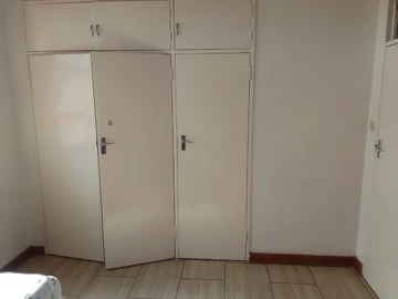 2 Bedroom Flat & Apartment