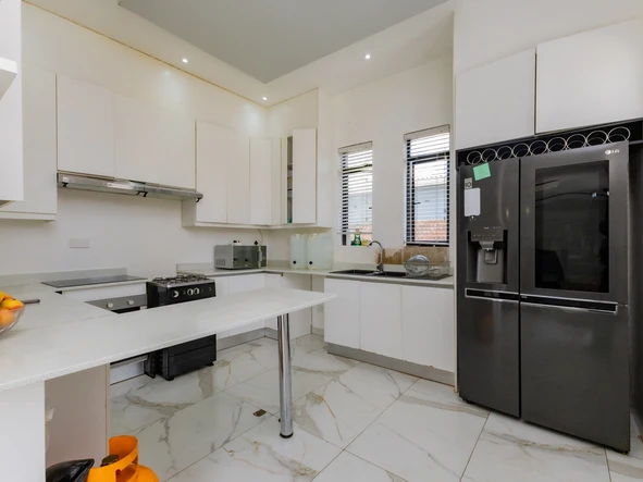 4 Bedroom Garden Flat