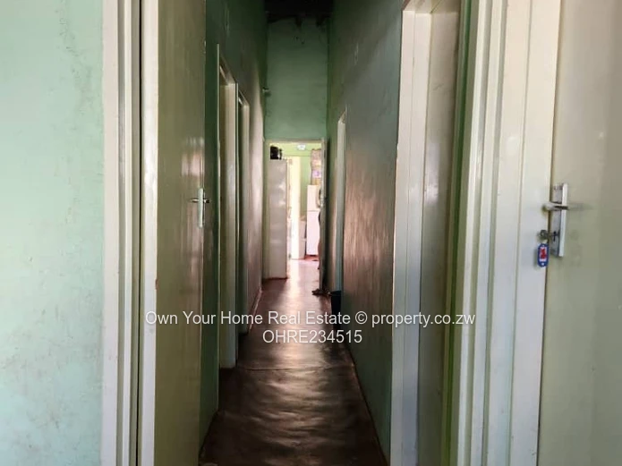 Glen Norah house for sale