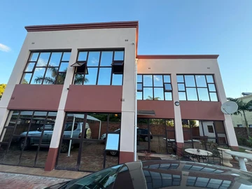 3 Bedroom Flat & Apartment