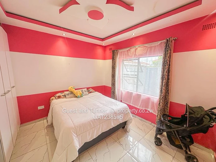  4-bedroom house in Rockview, Harare East For Sale 