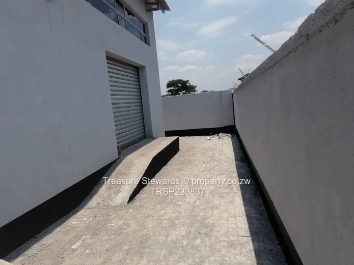 Marondera Warehouse To Let (Sole Mandate)
