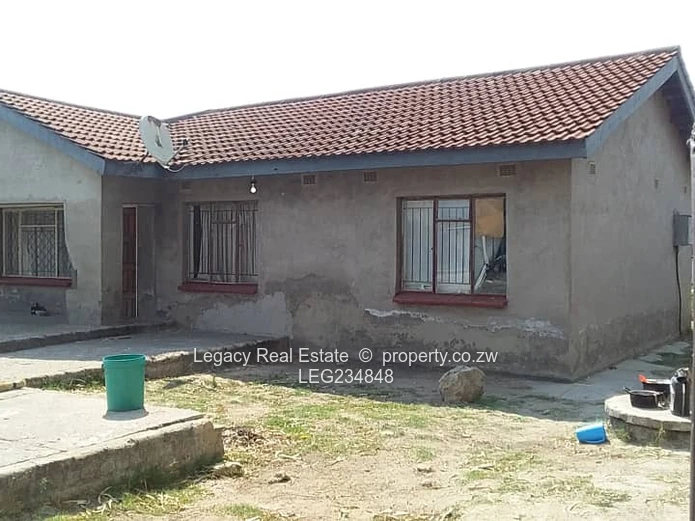 Waterfalls Shortstone Land with Cottage & Slab-Level Main House