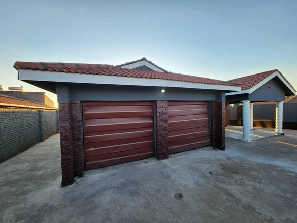 5 Bedroom Townhouse Complex