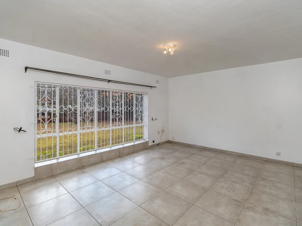 3 Bedroom Flat & Apartment