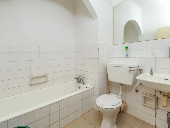 3 Bedroom Flat & Apartment