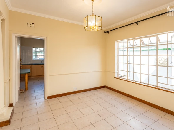 4 Bedroom Garden Flat