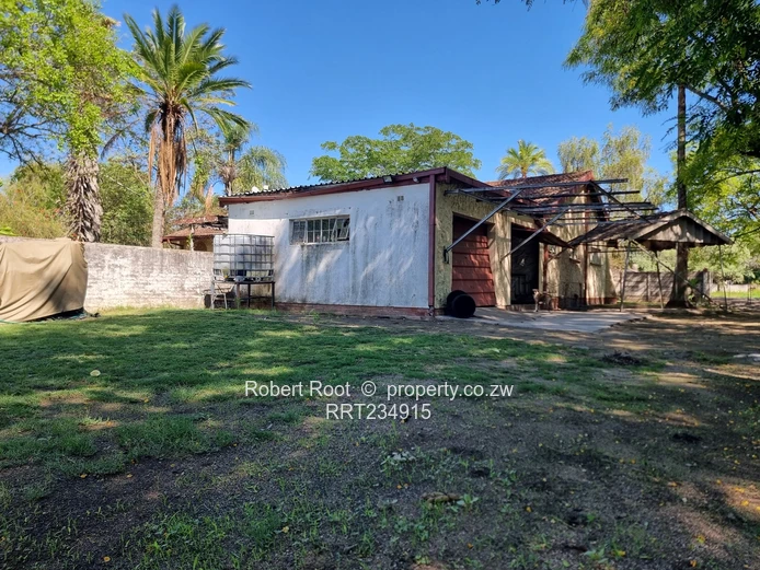Family Home on 2090sqm in Sought After Rhodene, Masvingo