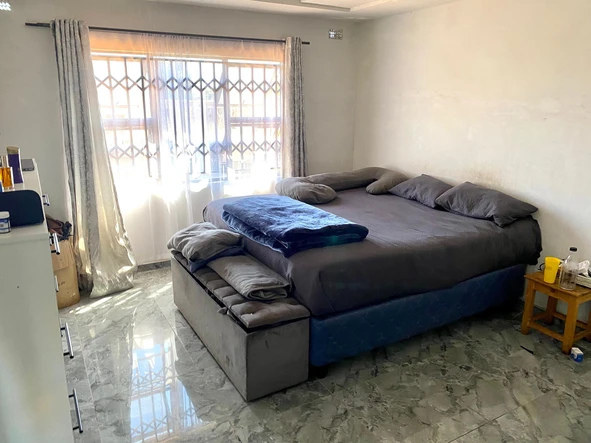 6 Bedroom House