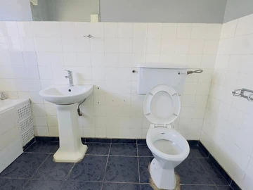 2 Bedroom Flat & Apartment