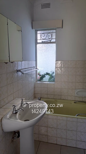 Gunhill 4 bedroomed house for Rent