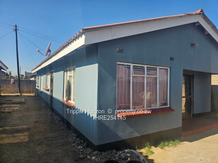 Chitungwiza unit O two houses for sale under one durawall 