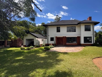 Elegant 4-Bedroom Double Storey Home 