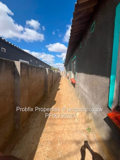Chitungwiza Unit P Ext House for Sale