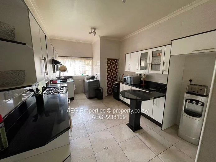 Elegant 3-Bedroom All-En-Suite Garden Residence (Sole Mandate)