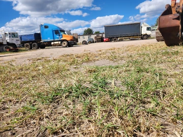 Commercial & Industrial Land