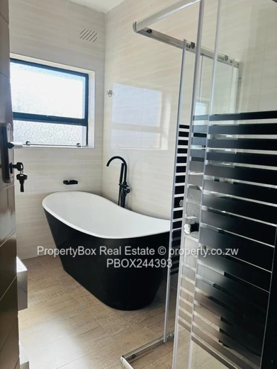 Cluster Unit for rent in Waterfalls available 1 August