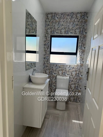 4bed (all en-suite) house in Mount pleasant 