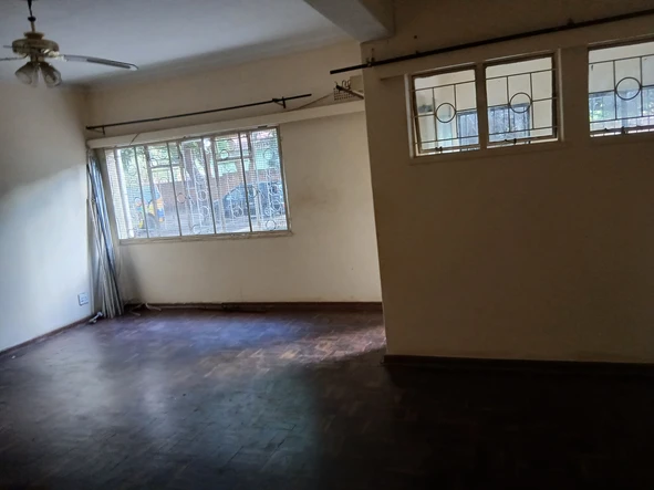 2 Bedroom Flat & Apartment
