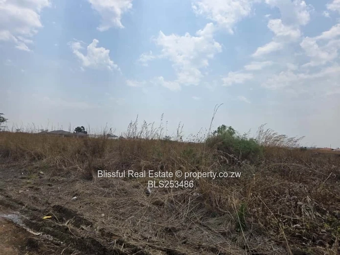 2000sqm stand for sale in pomona Estate Harare