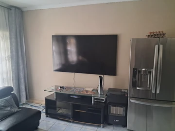 2 Bedroom Garden Flat