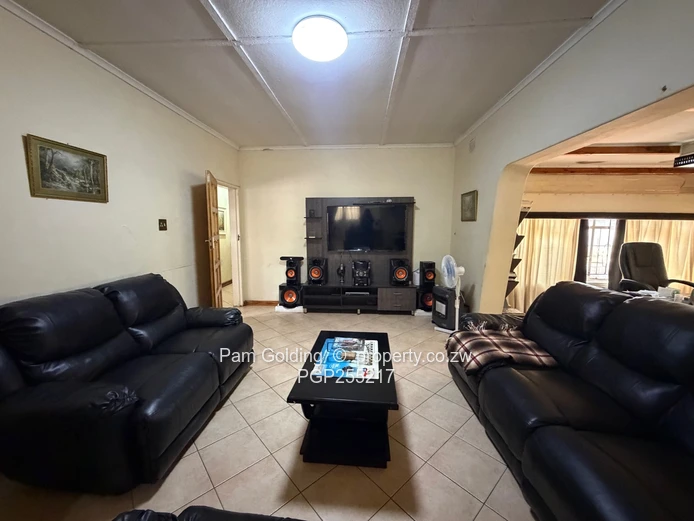 House For Sale – Hillcrest (Sole Mandate)