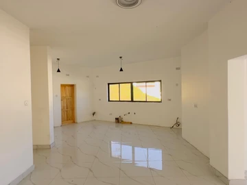 4 Bedroom Flat & Apartment