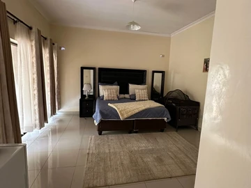 4 Bedroom Garden Flat